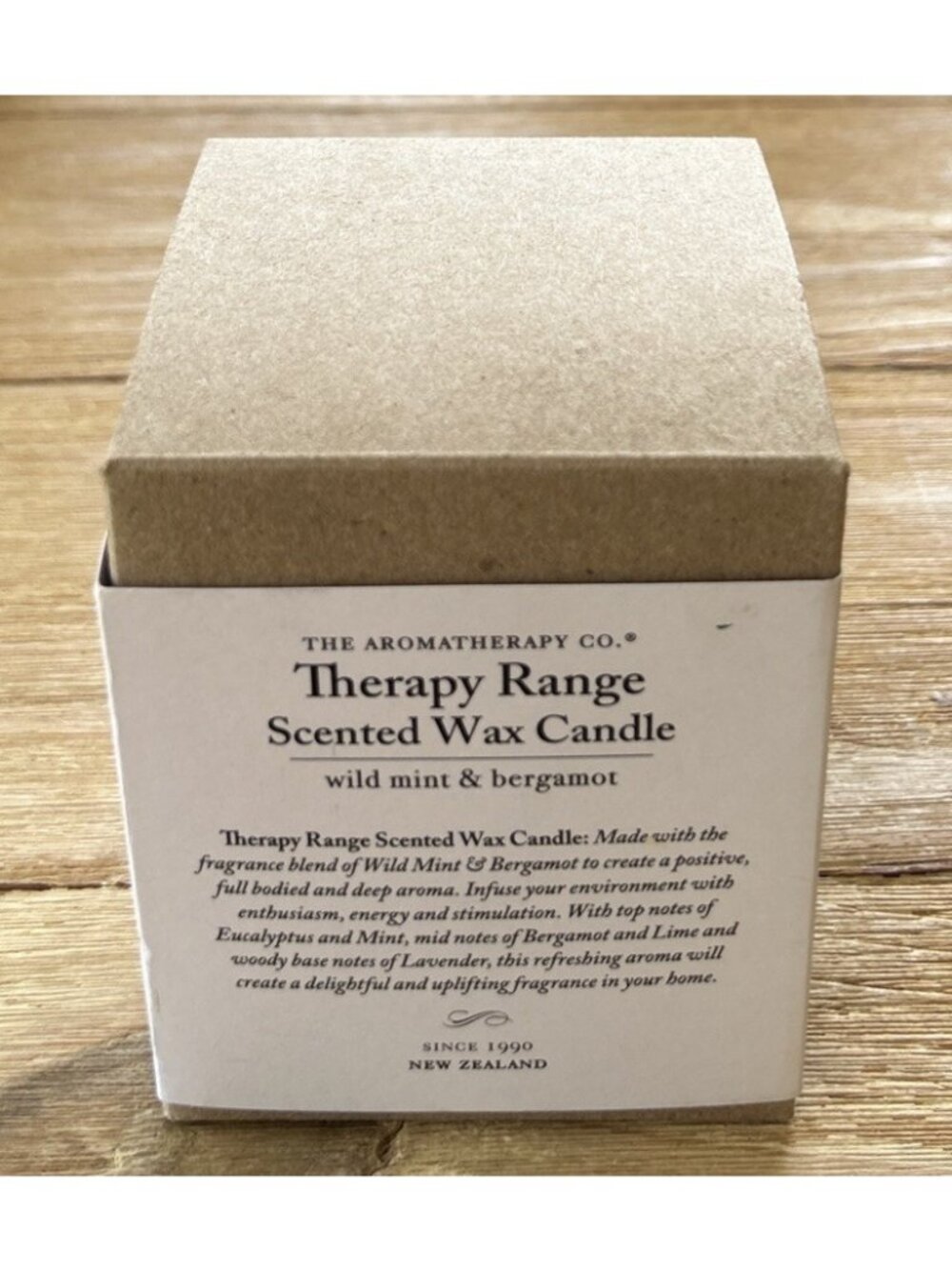 The Aromatherapy Co THERAPY RANGE Scented Wax Candle Wild Mint & Bergamot 9.2 oz